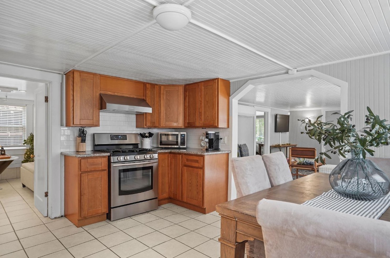 1910 3rd Ave, Sacramento CA  95818-3004 exterior