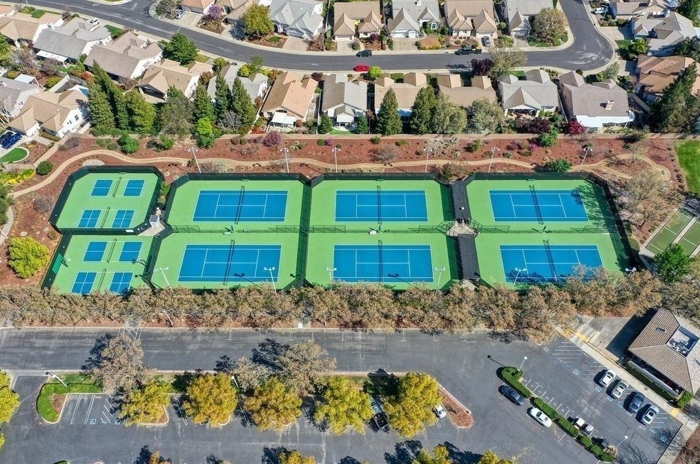 6224 Buckskin Ln, Roseville CA  95747-8073 exterior