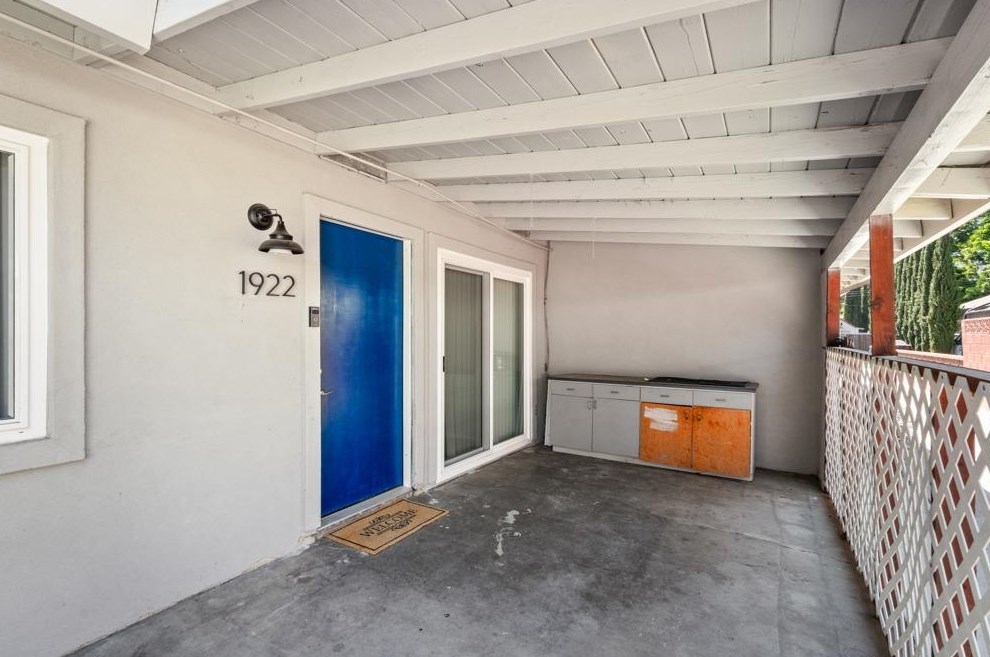 1920 Vermont Ave, West Sacramento CA  95691-4147 exterior