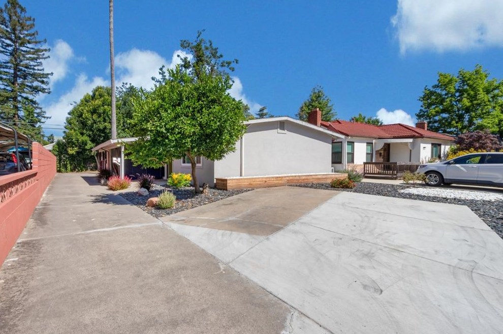 1920 Vermont Ave, West Sacramento CA  95691-4147 exterior
