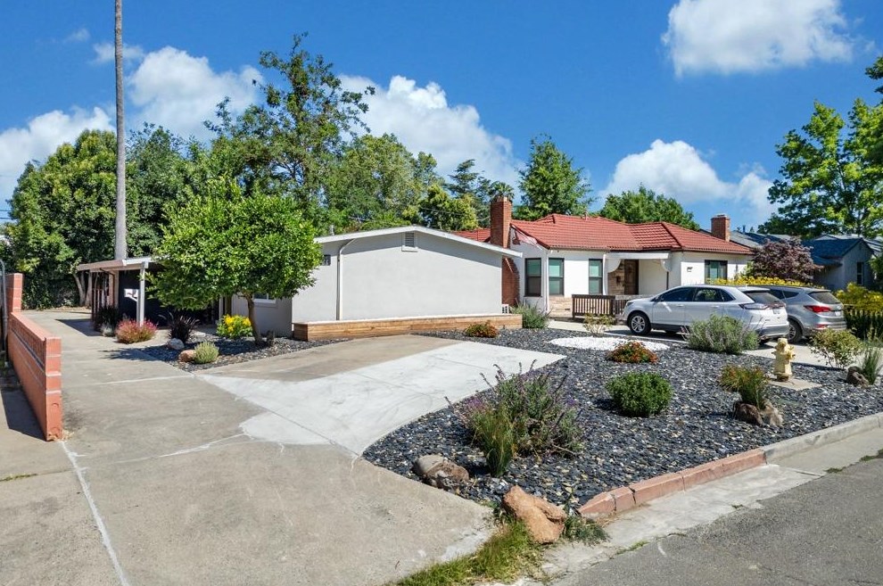1920 Vermont Ave, West Sacramento CA  95691-4147 exterior