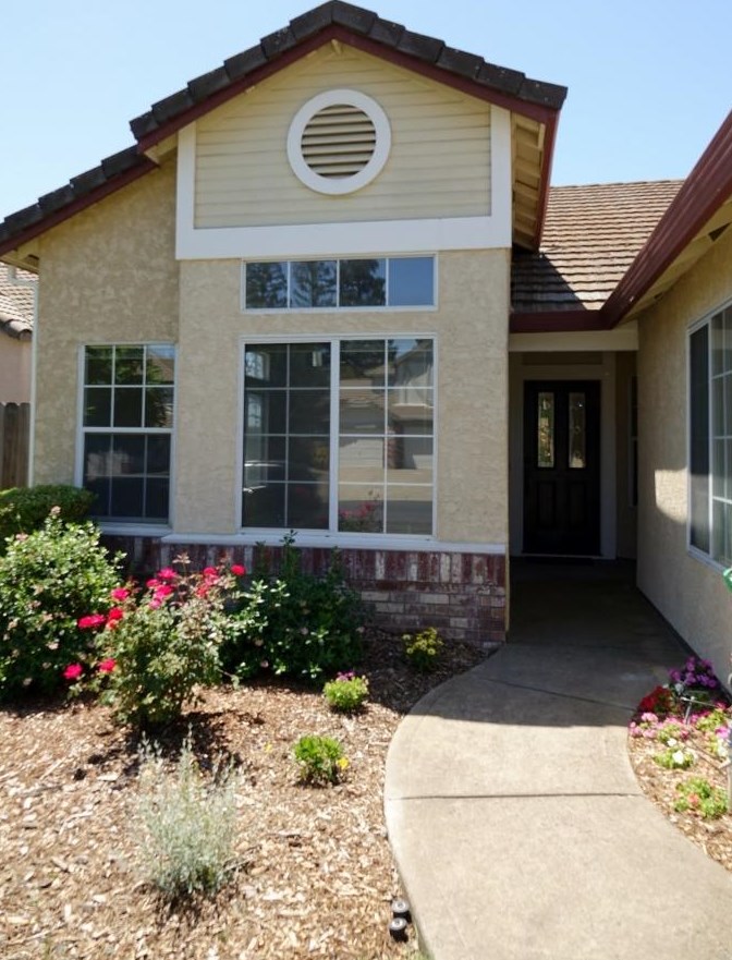 3352 Chapelle Dr, Roseville CA  95661-3949 exterior