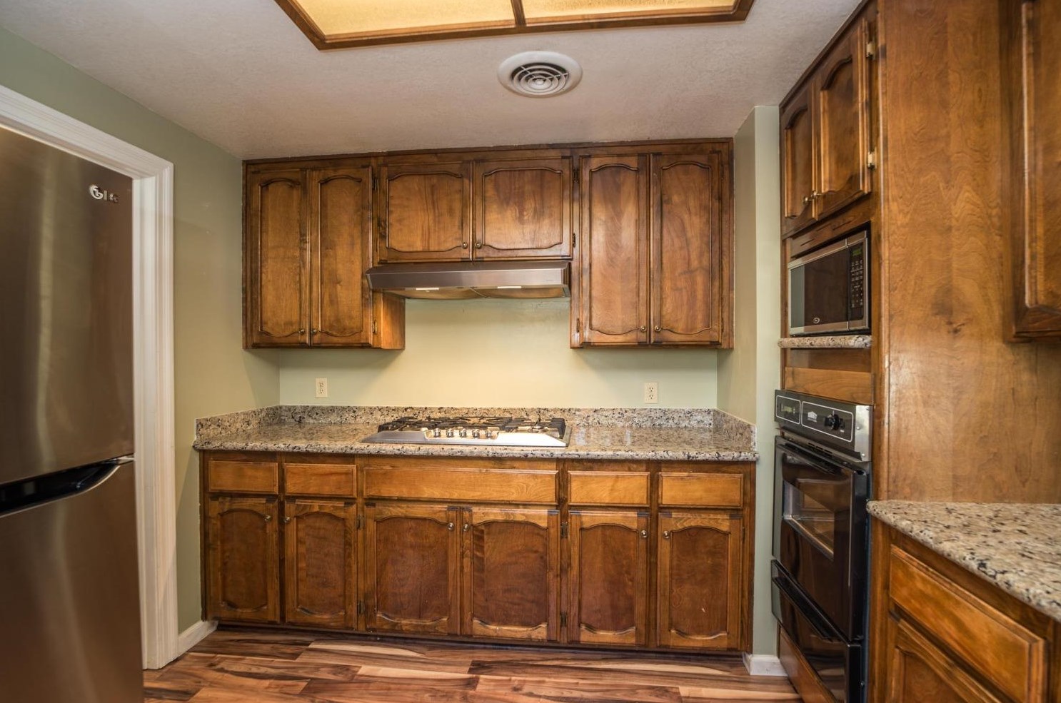 648 Franklin Ave, Yuba City CA  95991-5508 exterior