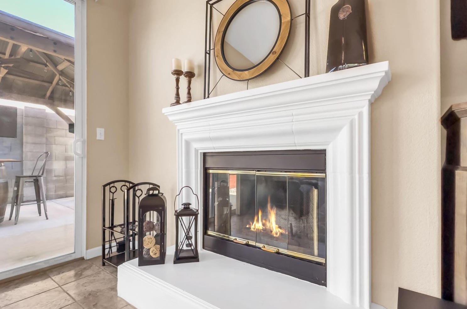 2032 Bastona Dr, Elk Grove CA 95758-7105 exterior