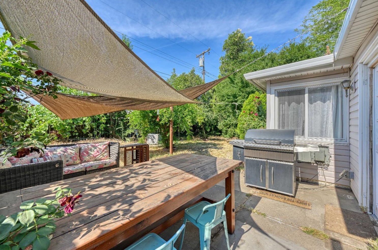 3112 Hurley Way, Sacramento CA  95864-3852 exterior