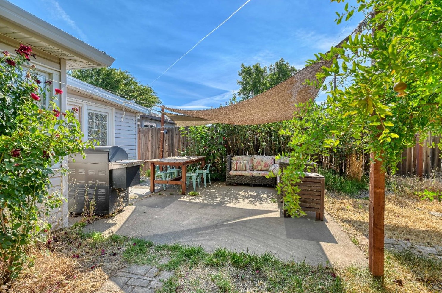 3112 Hurley Way, Sacramento CA  95864-3852 exterior