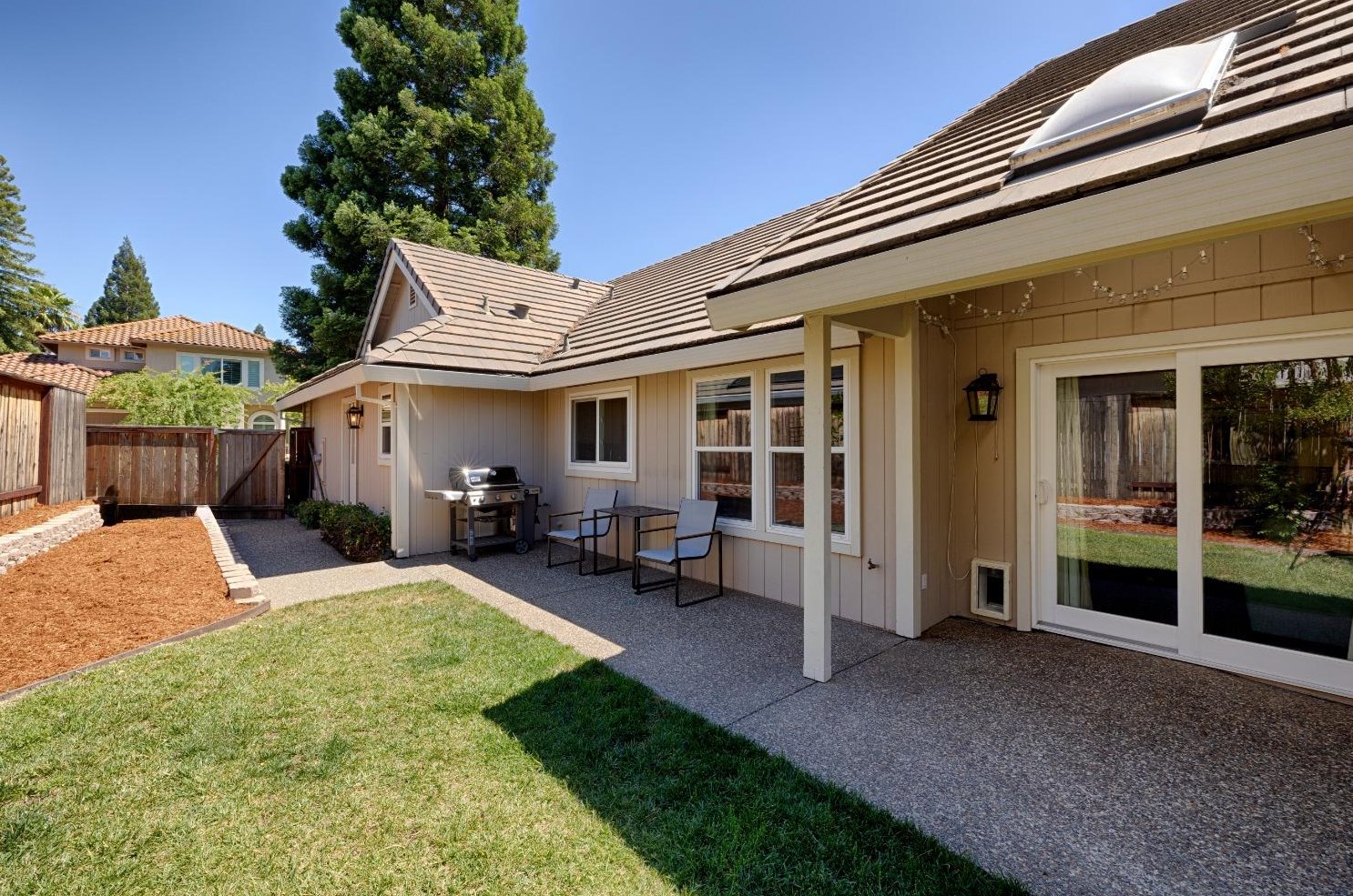 2923 Alder Point Dr, Roseville CA 95661-5181 exterior