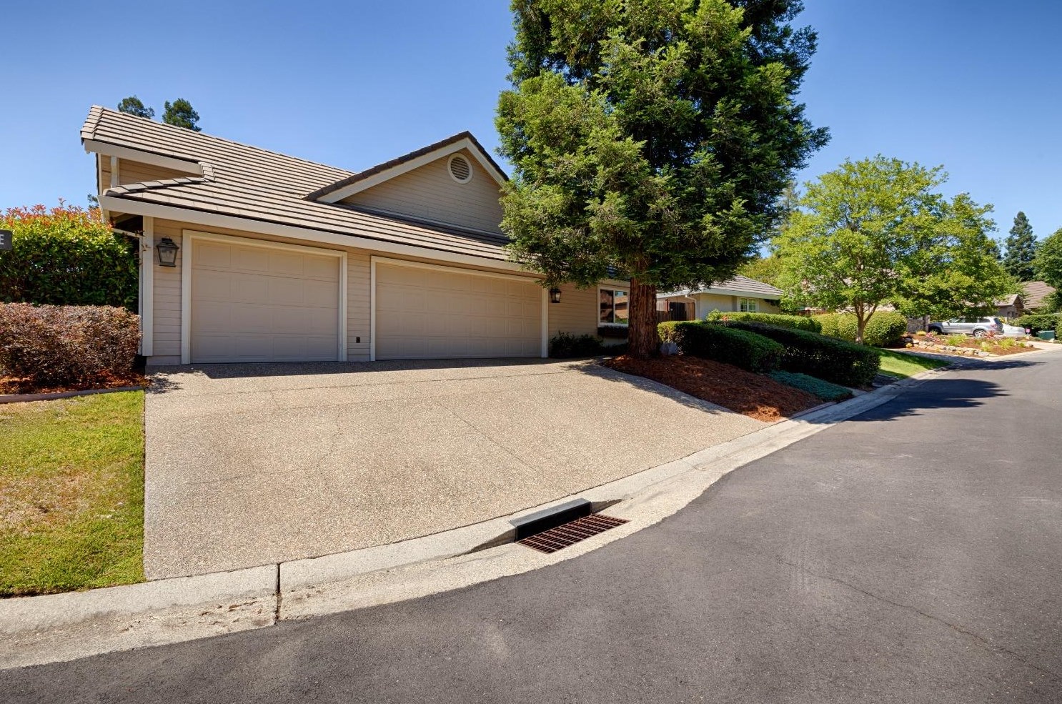 2923 Alder Point Dr, Roseville CA 95661-5181 exterior