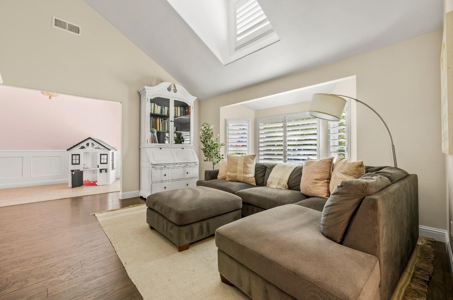 2923 Alder Point Dr, Roseville CA 95661-5181 exterior