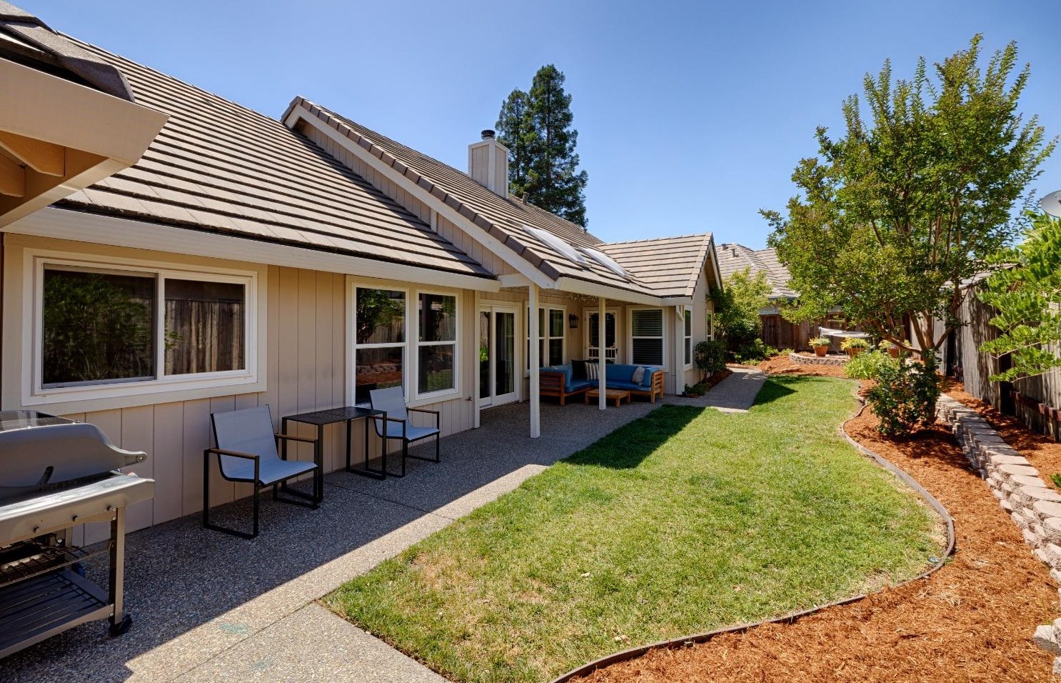2923 Alder Point Dr, Roseville CA 95661-5181 exterior