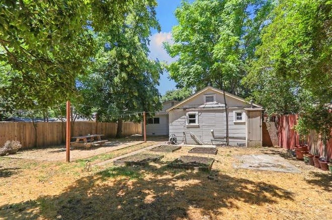 4501 48th St, Sacramento CA  95820-4507 exterior