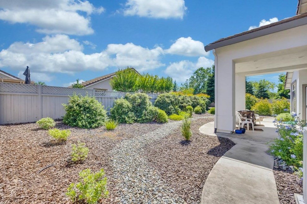 5265 Angelrock Loop, Roseville CA  95747-8251 exterior