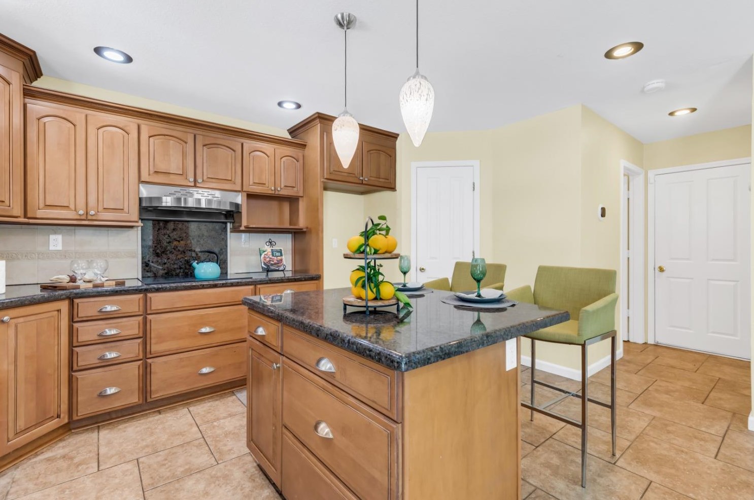 8425 Zachis Way, Sacramento CA  95843-5891 exterior