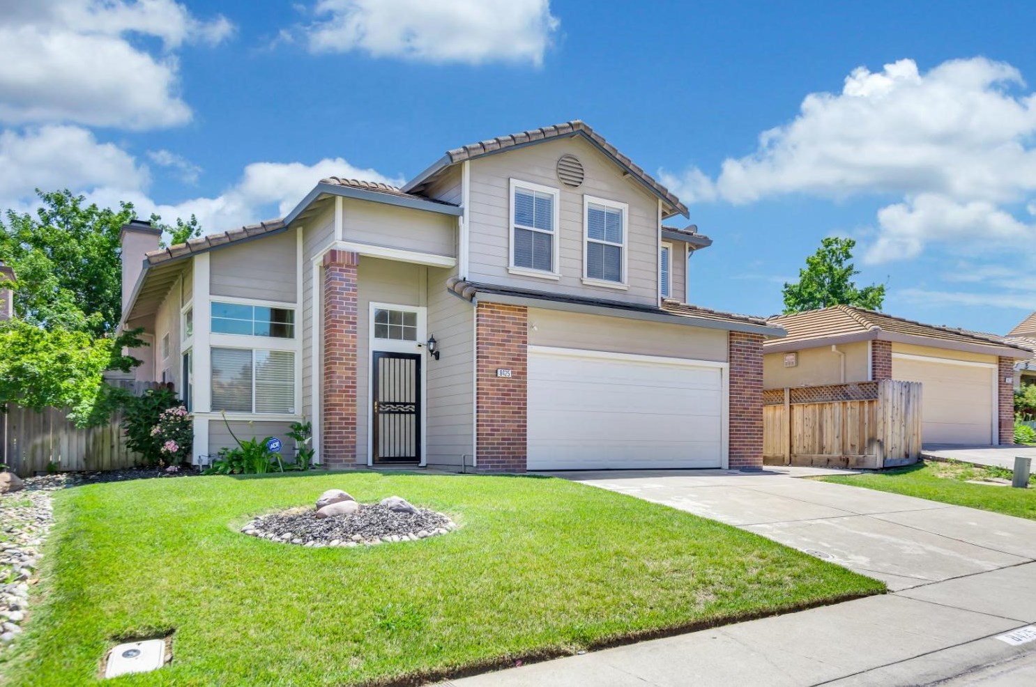 8425 Zachis Way, Sacramento CA  95843-5891 exterior
