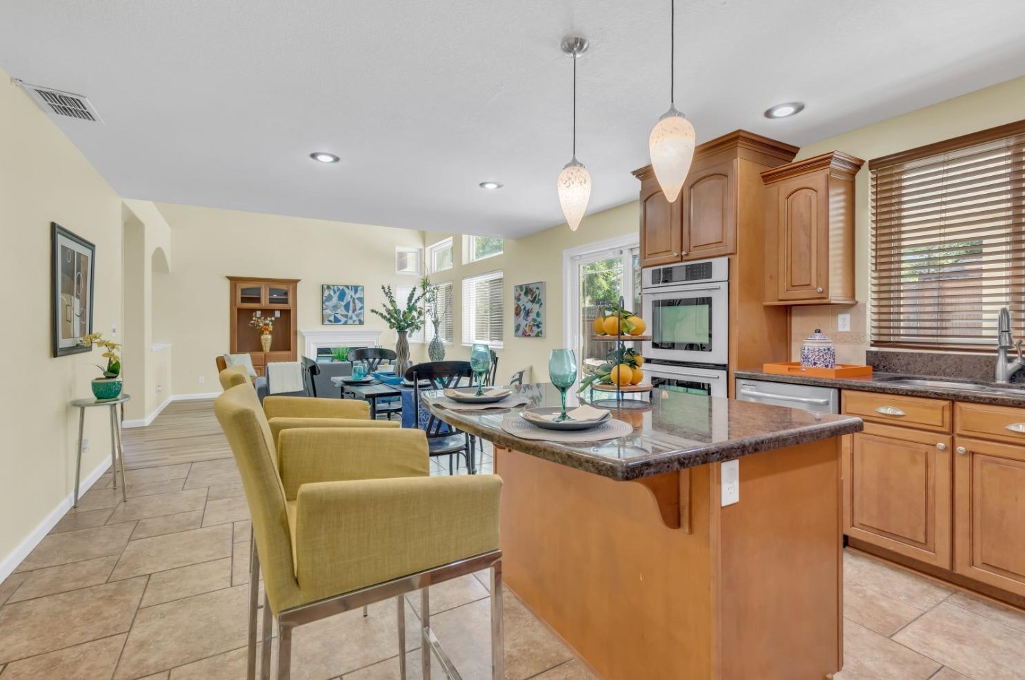 8425 Zachis Way, Sacramento CA  95843-5891 exterior