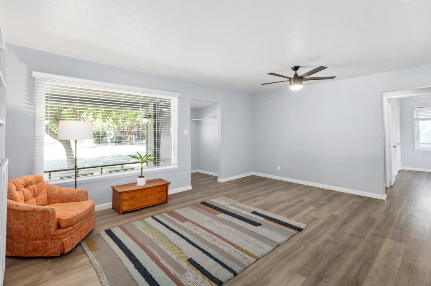 4939 48th St, Sacramento CA  95820-5305 exterior