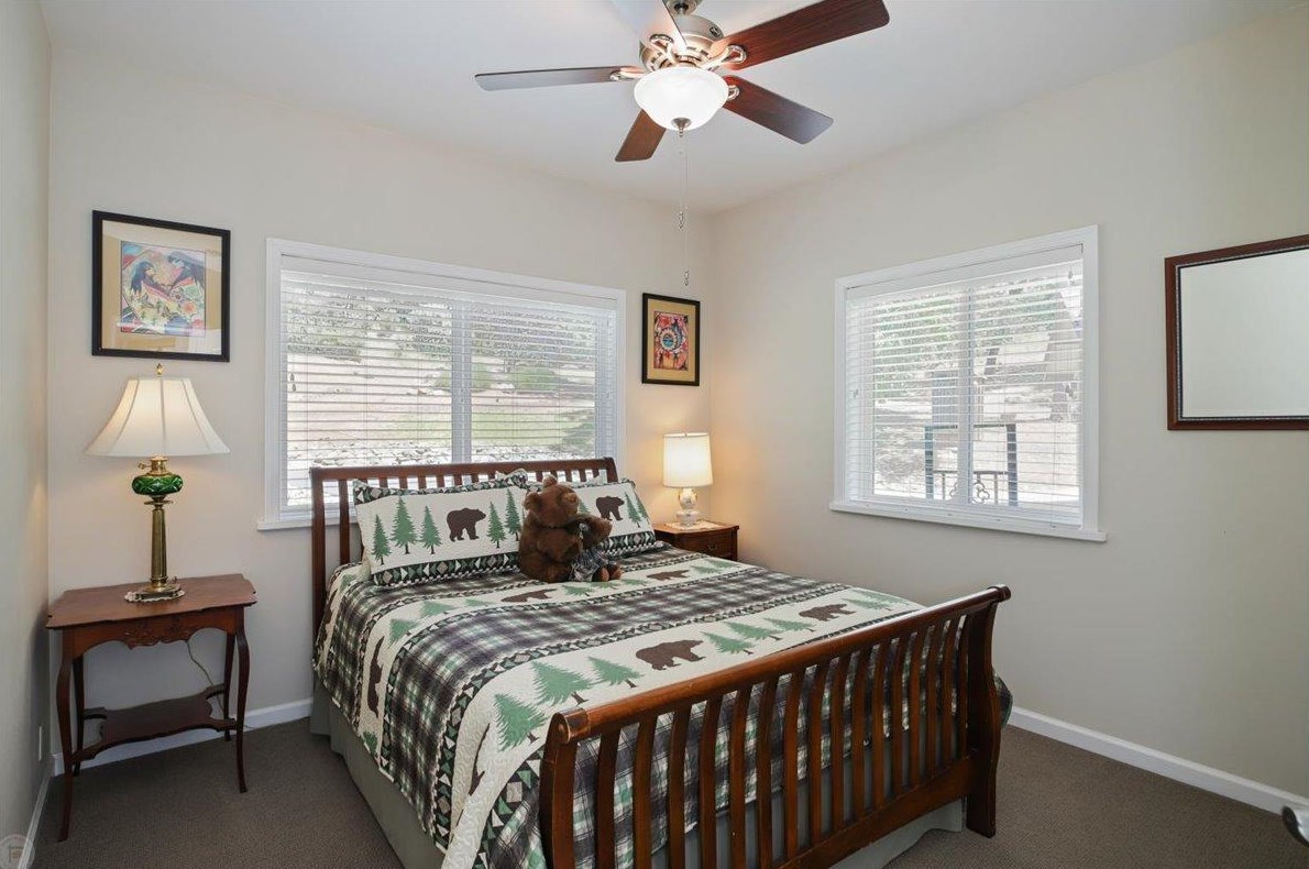 18444 Mika Ln, Sonora CA  95370-8662 exterior