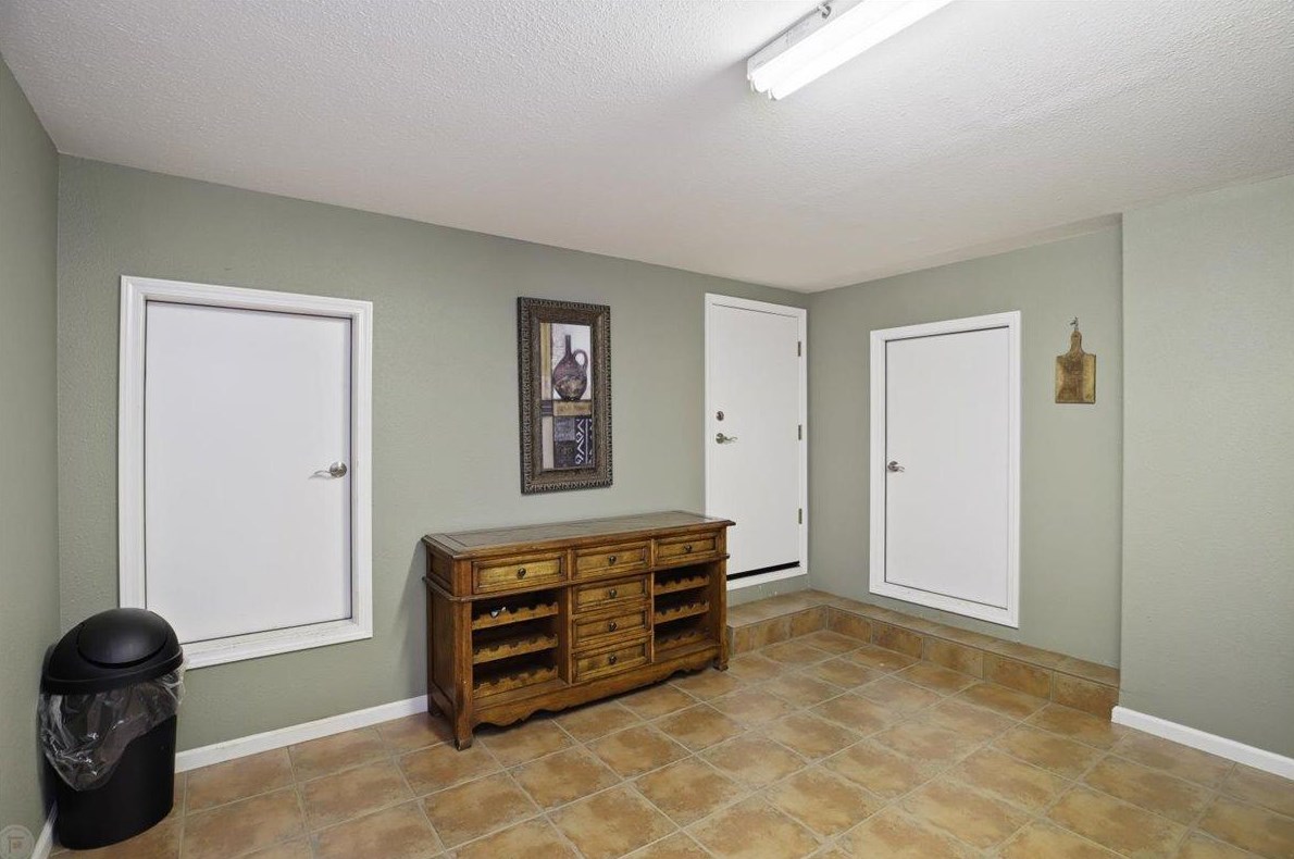 18444 Mika Ln, Sonora CA  95370-8662 exterior