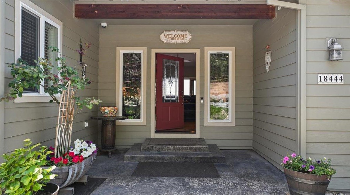 18444 Mika Ln, Sonora CA  95370-8662 exterior