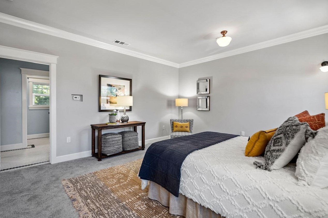 2254 34th St, Sacramento CA  95817-1210 exterior
