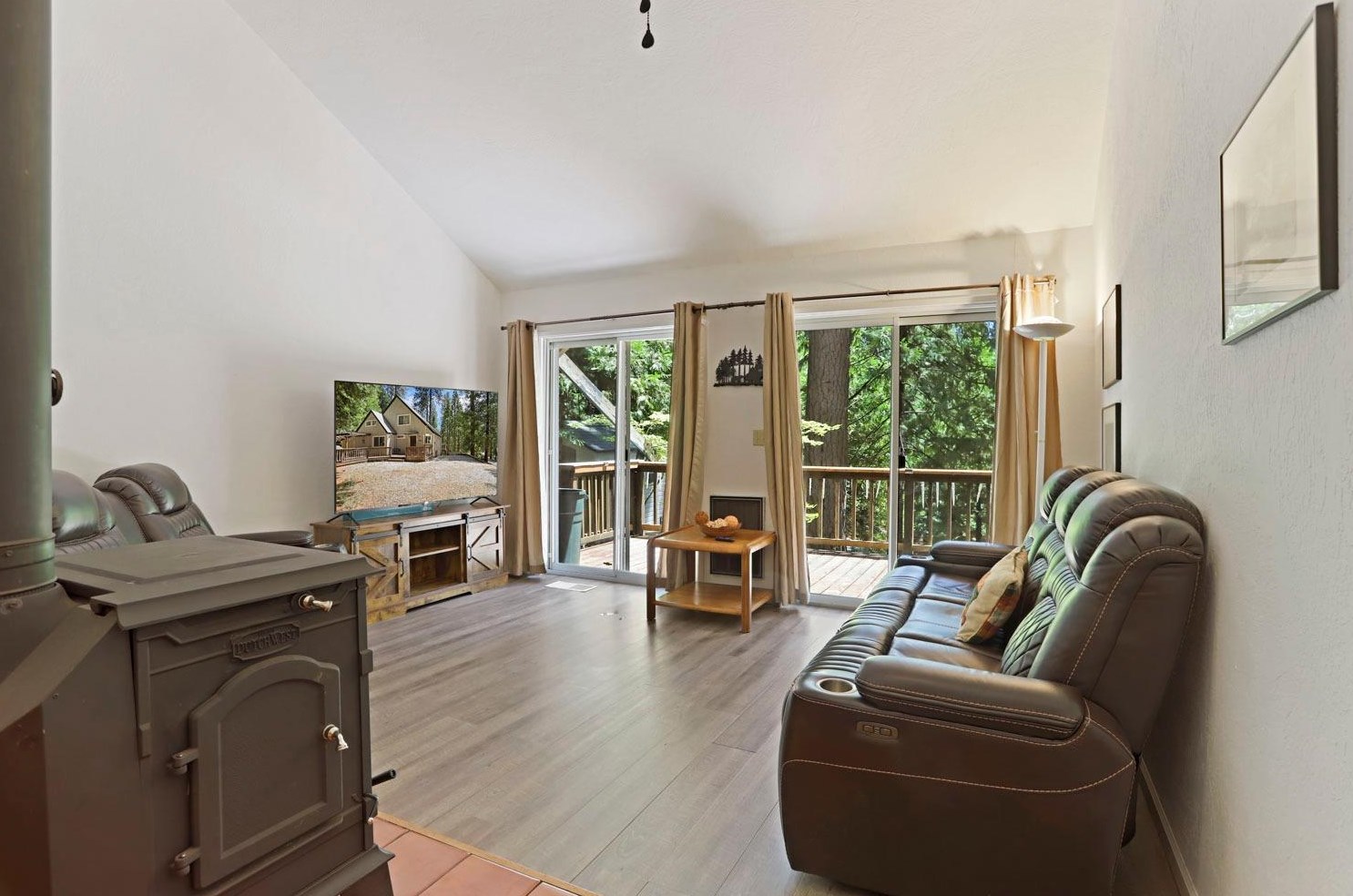 27281 Barton Rd, Pioneer CA  95666-9668 exterior