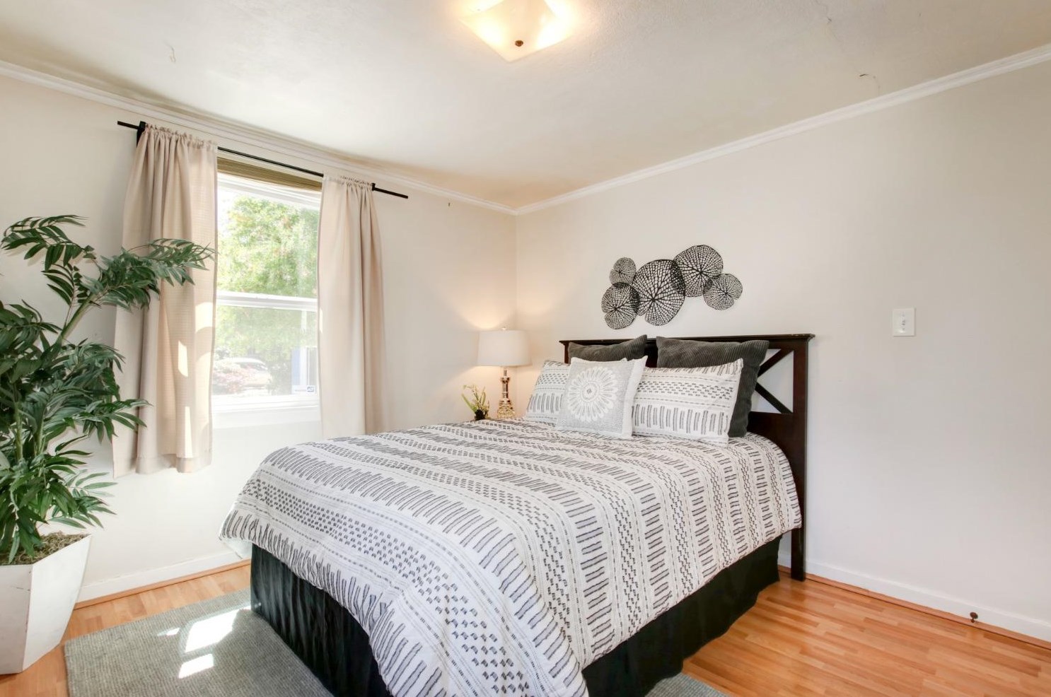 4316 55th St, Sacramento CA  95820-4149 exterior