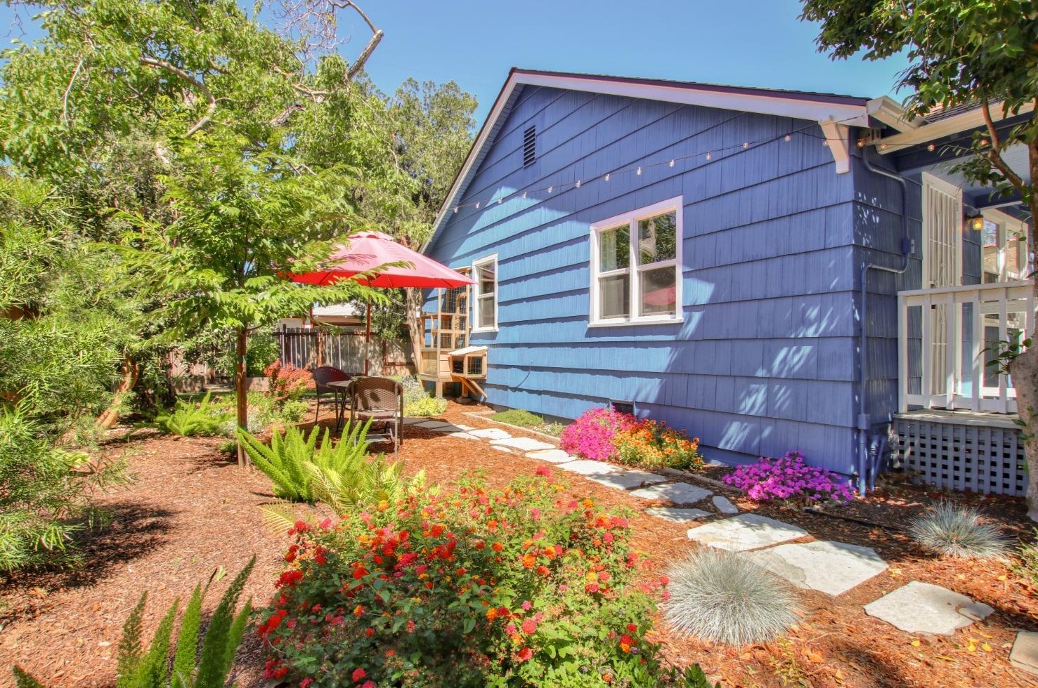 4316 55th St, Sacramento CA  95820-4149 exterior