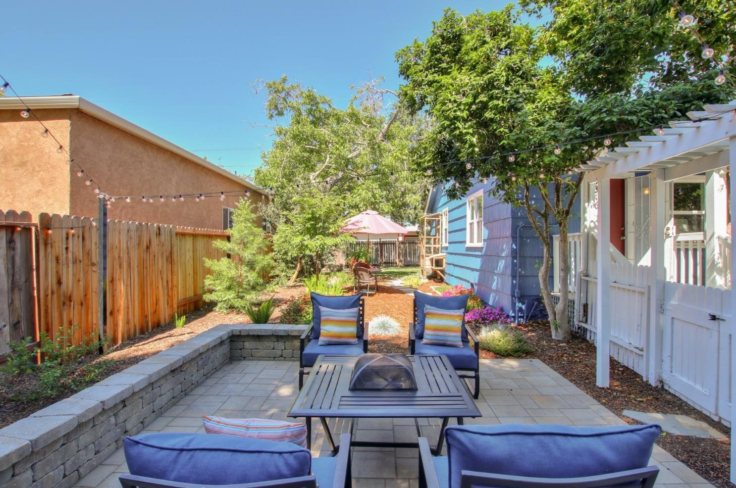 4316 55th St, Sacramento CA  95820-4149 exterior