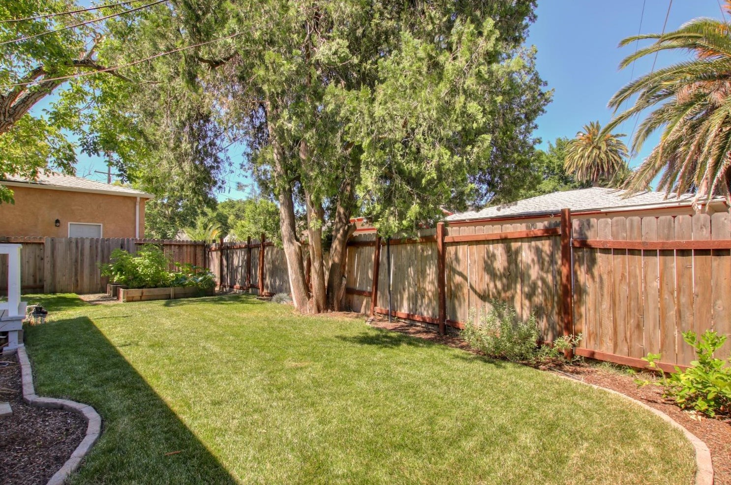 4316 55th St, Sacramento CA  95820-4149 exterior