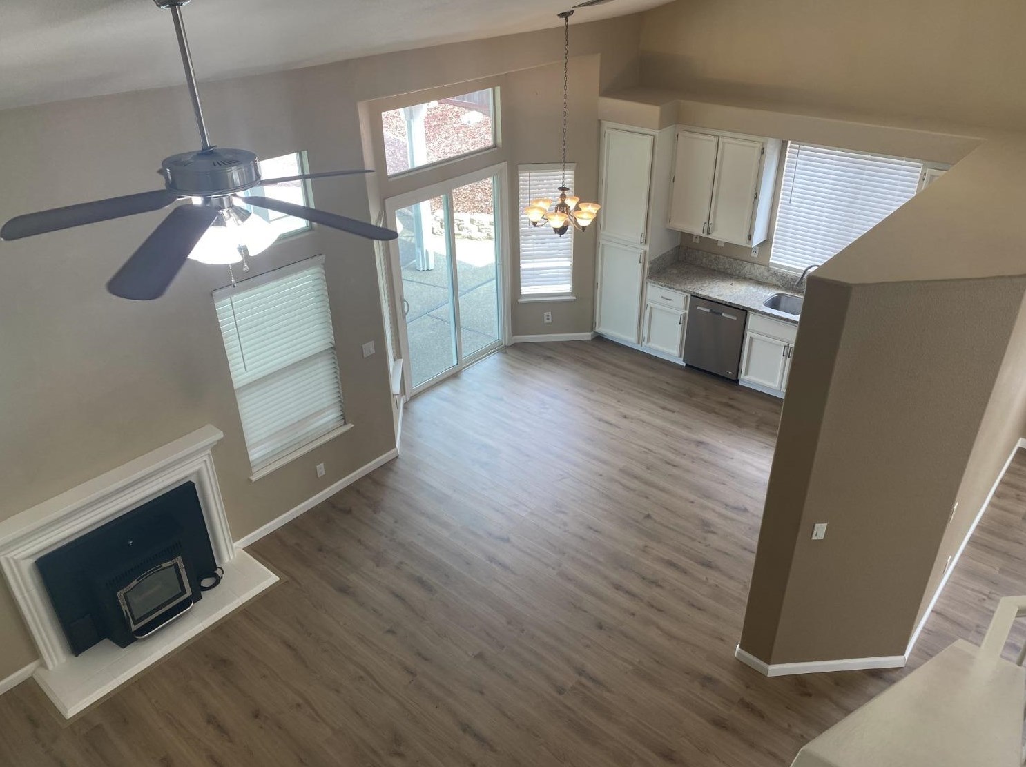 5638 Onyx Dr, Rocklin CA  95677-4742 exterior