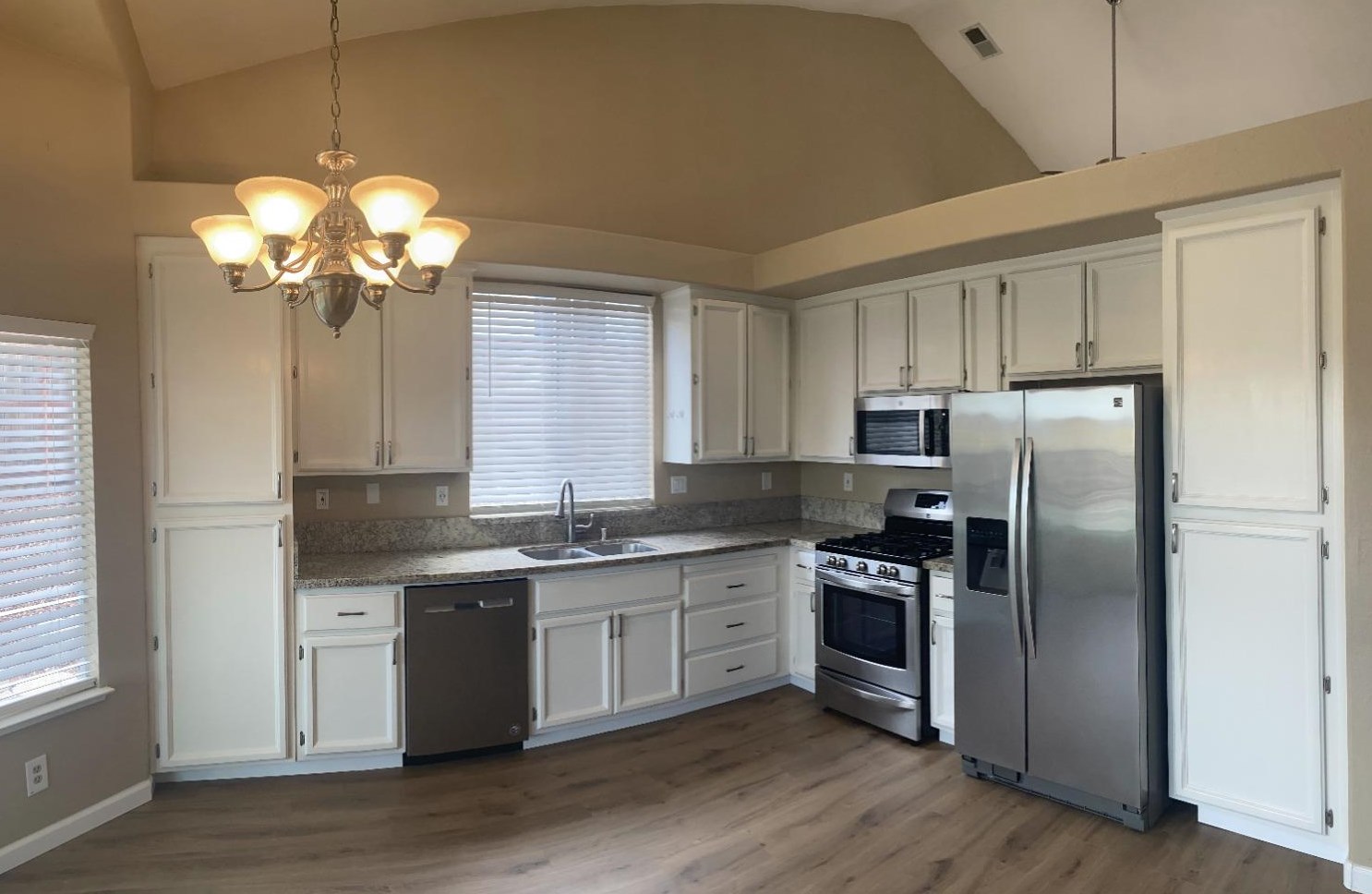 5638 Onyx Dr, Rocklin CA  95677-4740 exterior