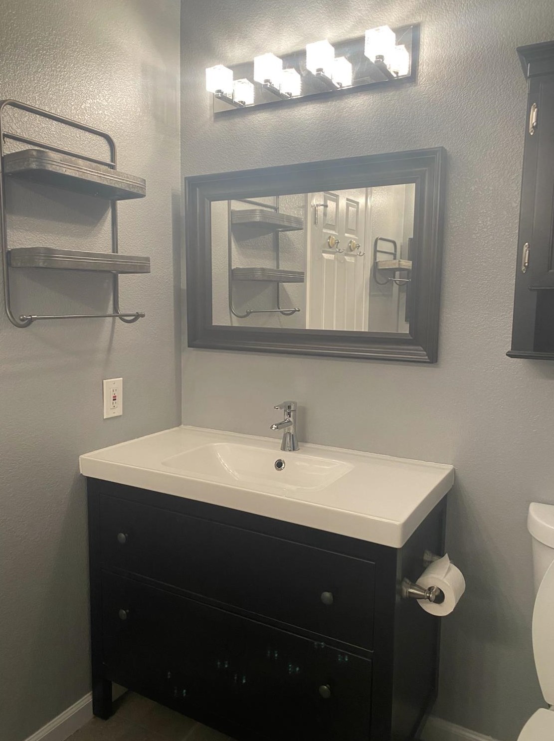 5638 Onyx Dr, Rocklin CA  95677-4742 exterior