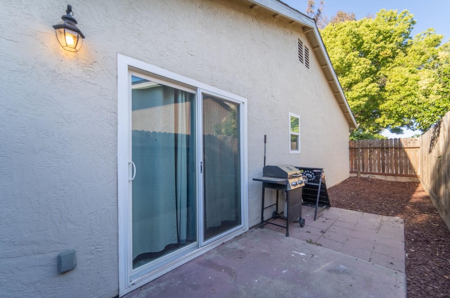4000 Fara Biundo Dr, Modesto CA  95355-9560 exterior