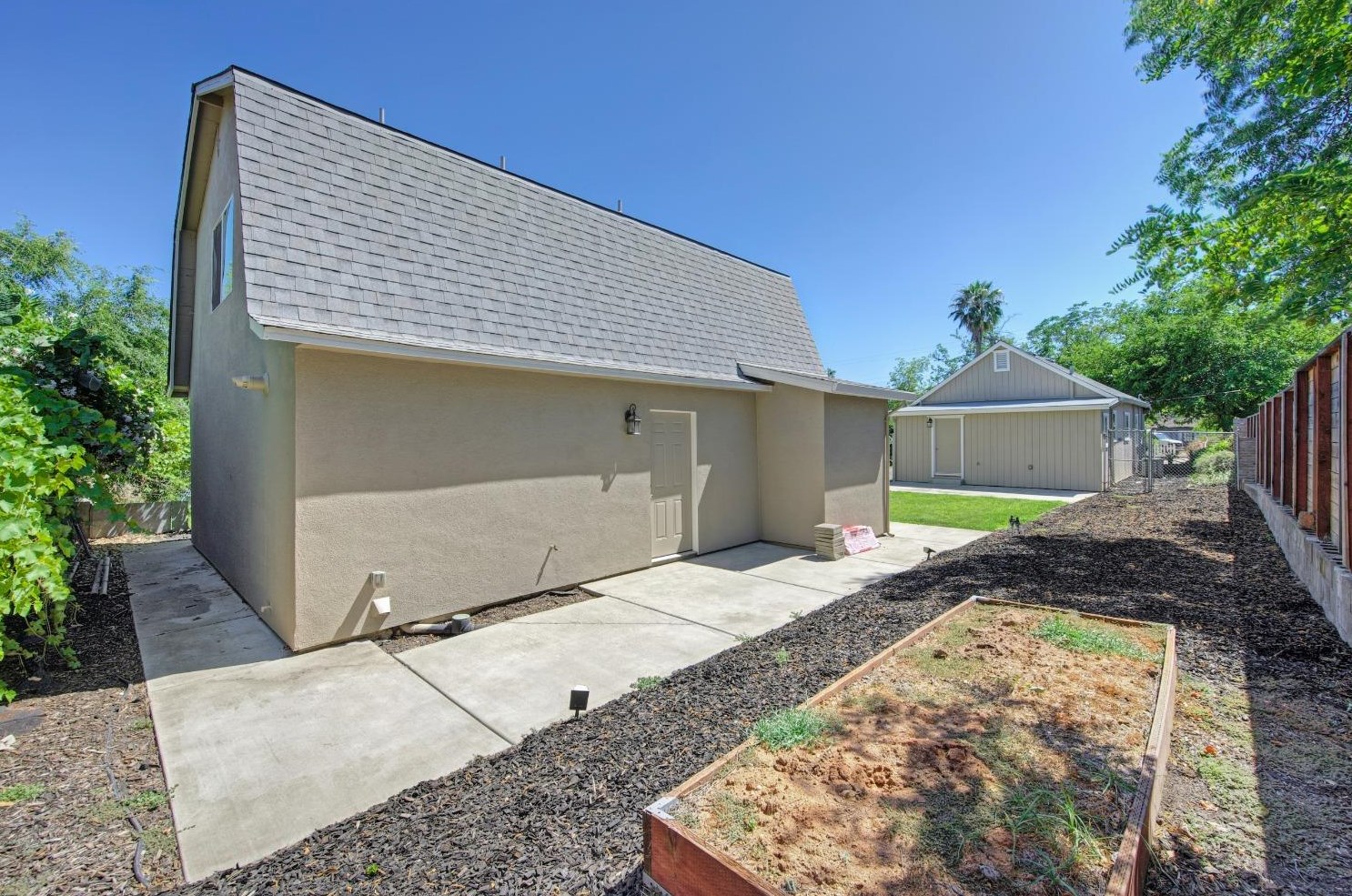 128 Birch St, Roseville CA  95678-2576 exterior