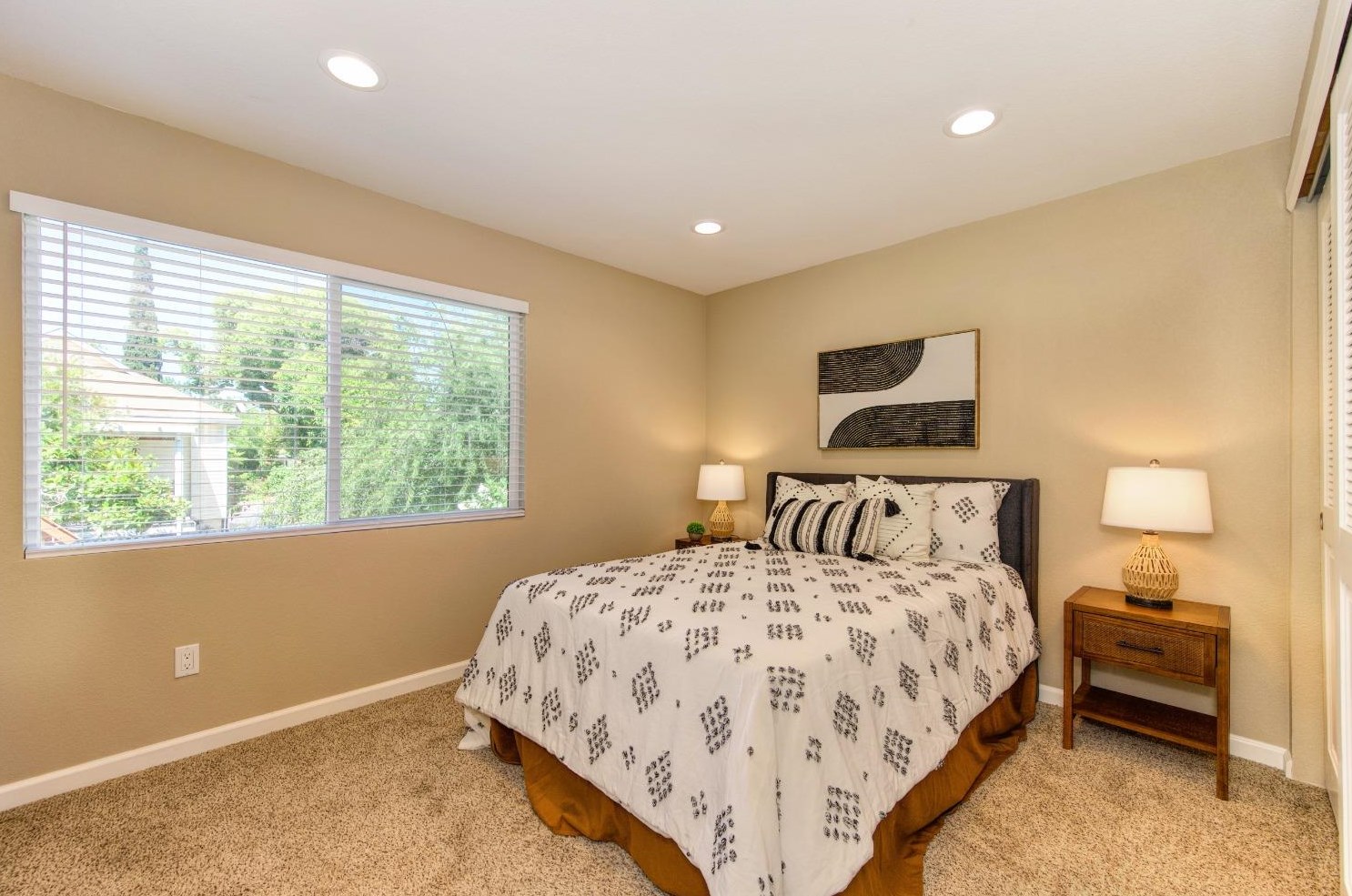 128 Birch St, Roseville CA  95678-2576 exterior