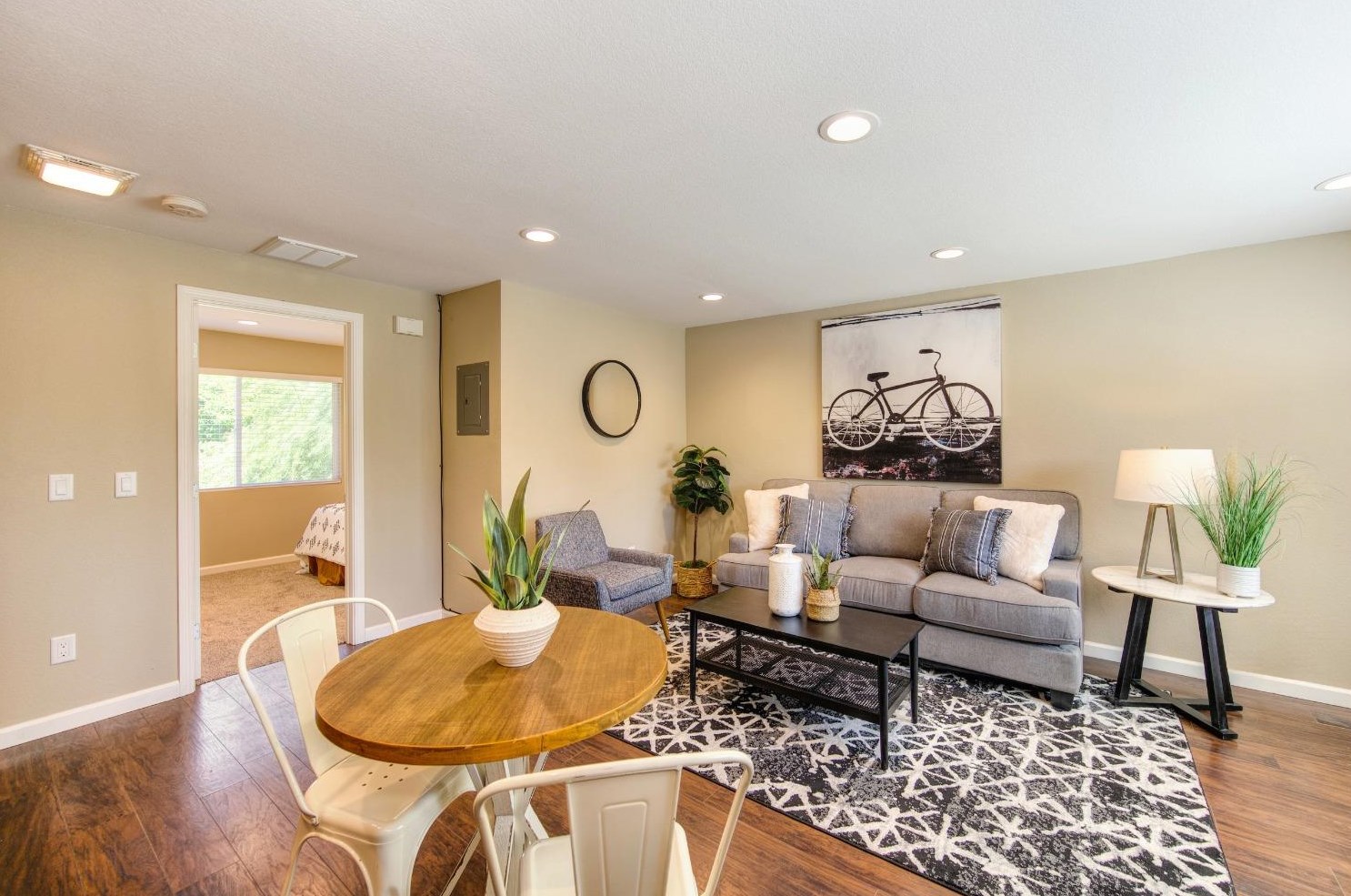 128 Birch St, Roseville CA  95678-2576 exterior