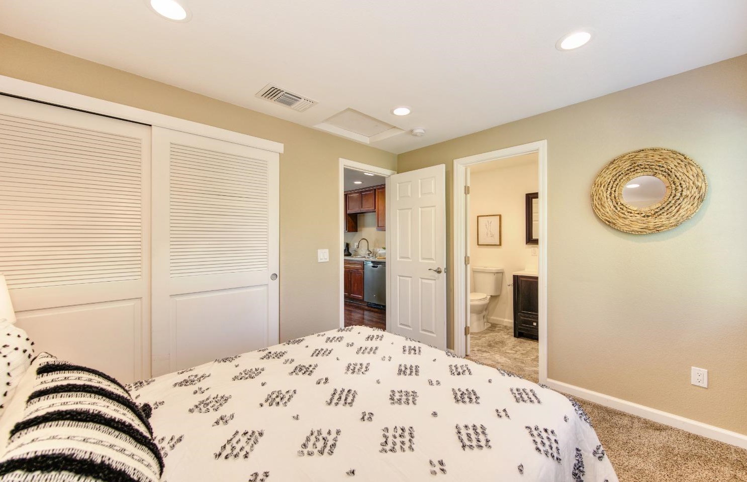 128 Birch St, Roseville CA  95678-2576 exterior