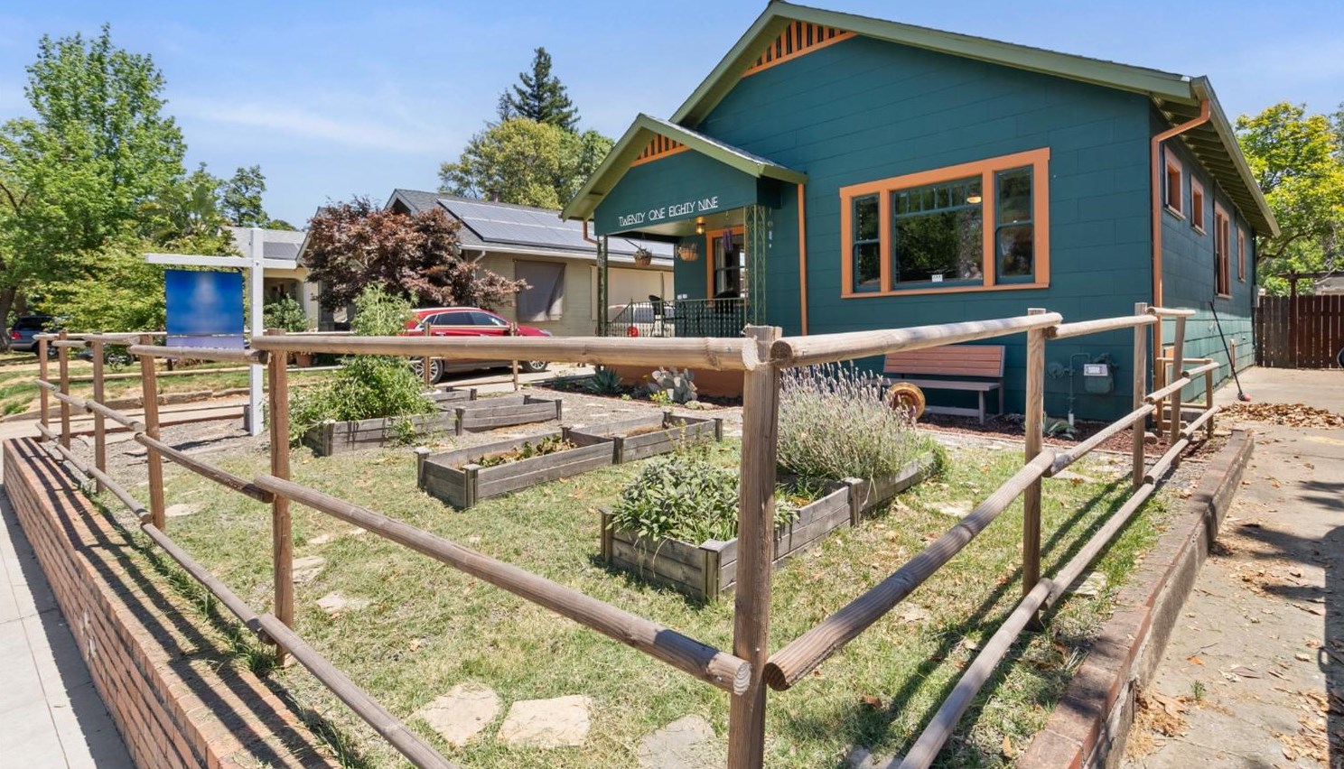 2189 36th St, Sacramento CA  95817-1309 exterior