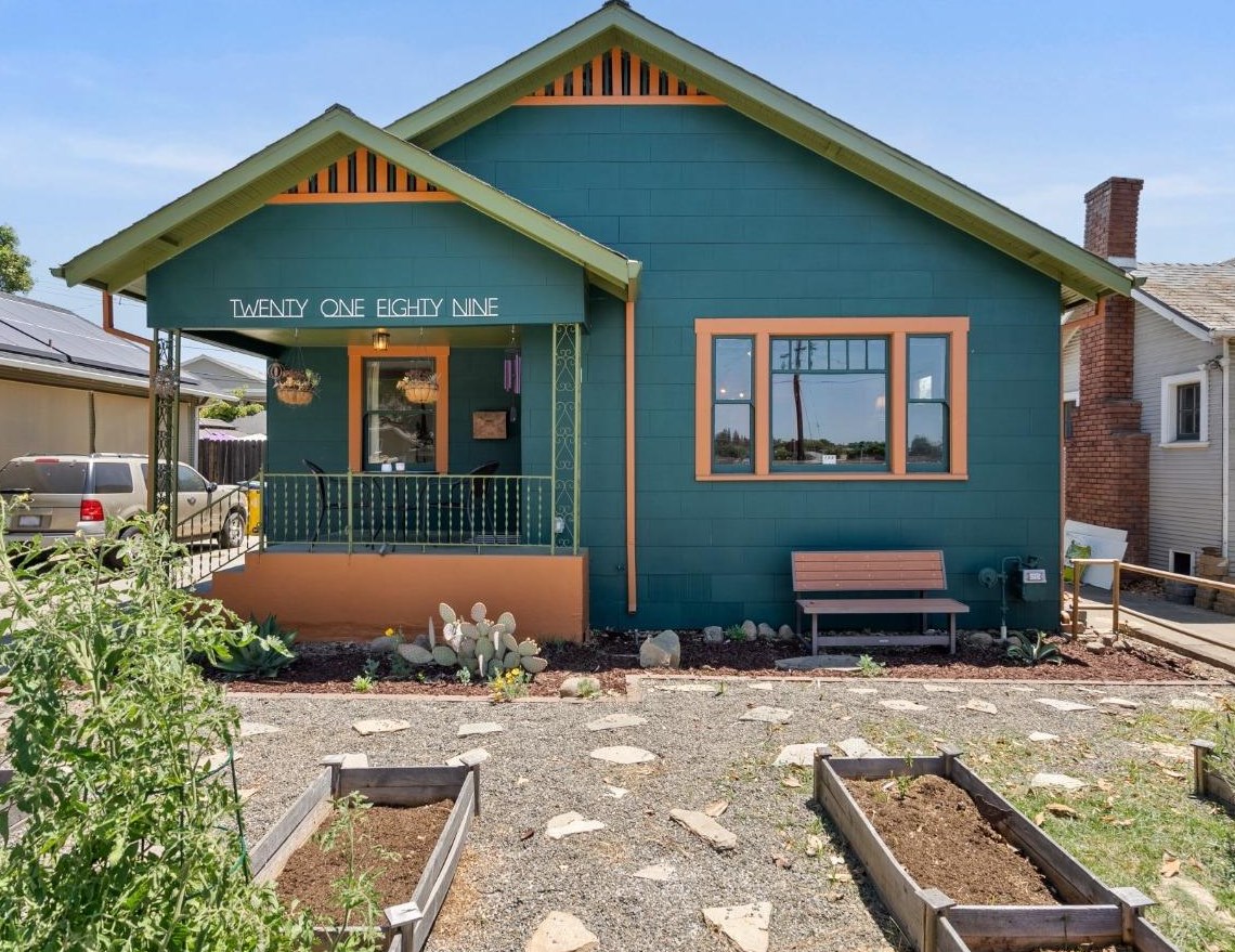 2189 36th St, Sacramento CA  95817-1309 exterior