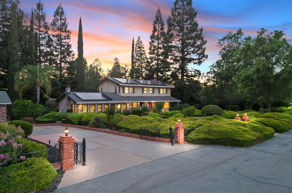 8844 Fargo Ln, Roseville CA  95746-9671 exterior