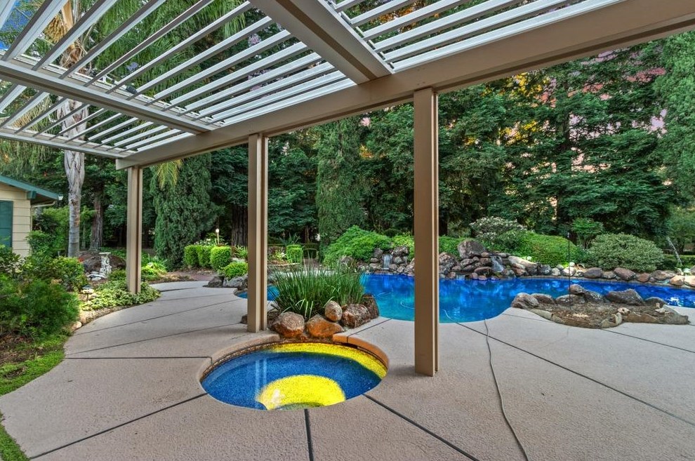 8844 Fargo Ln, Roseville CA  95746-9671 exterior