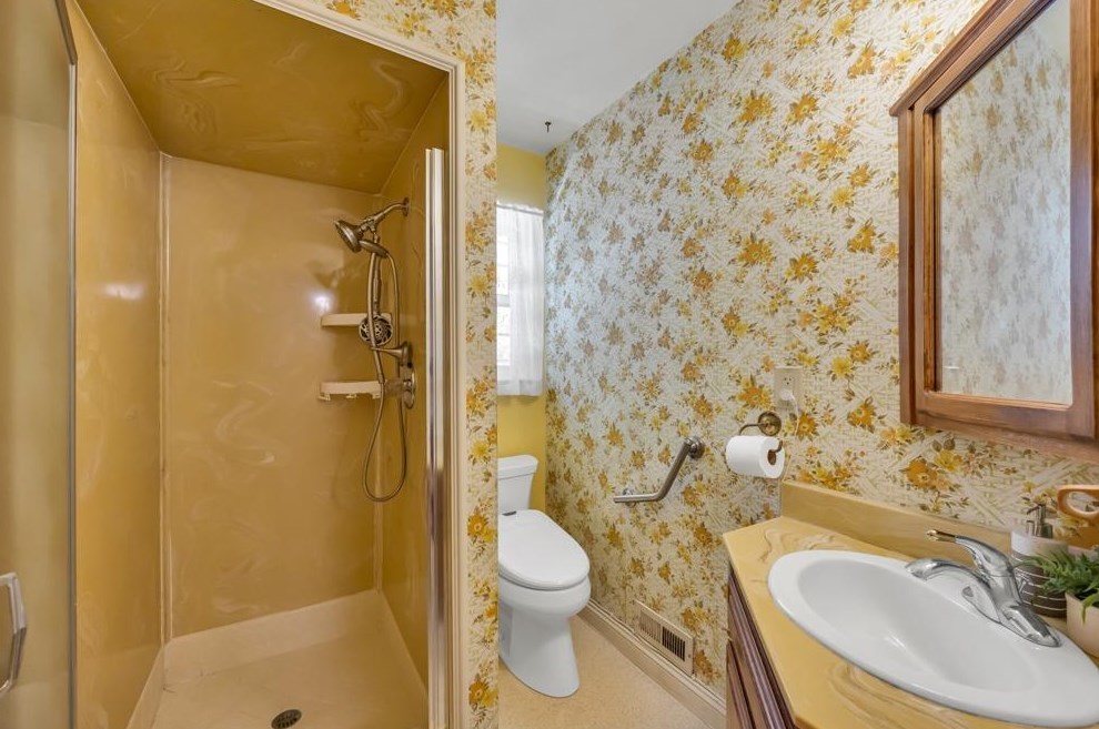 8844 Fargo Ln, Roseville CA  95746-9671 exterior