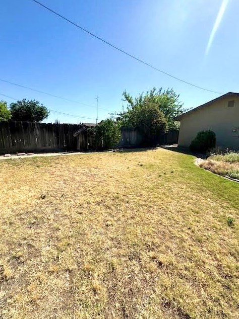 535 East Ave, Livingston CA  95334-1820 exterior