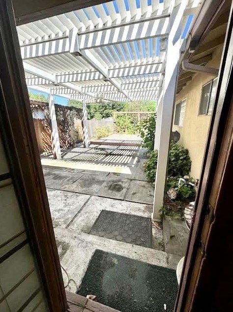 535 East Ave, Livingston CA  95334-1820 exterior