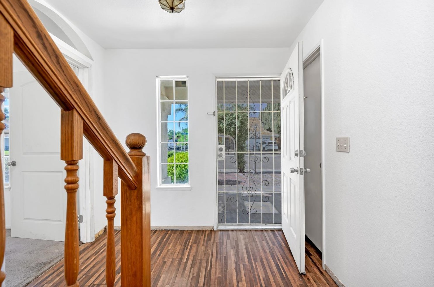 1034 Acaciawood Ct, Los Banos, CA 93635