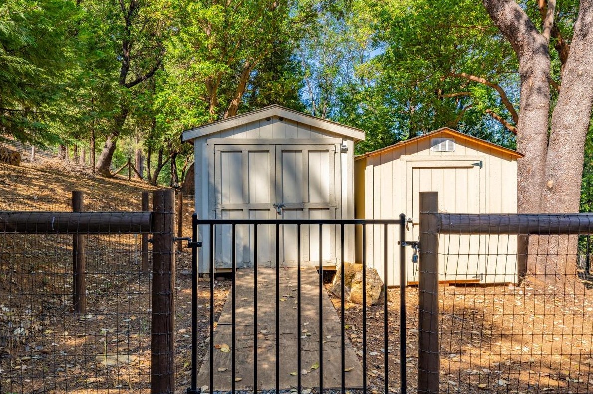 4340 Sierra Spg Dr, Pacific House CA  95726-9421 exterior