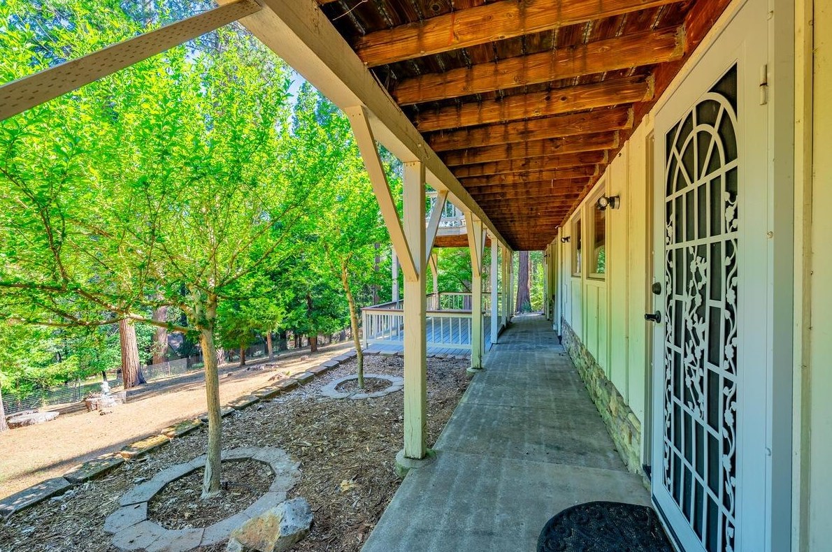 4340 Sierra Spg Dr, Pacific House CA  95726-9421 exterior