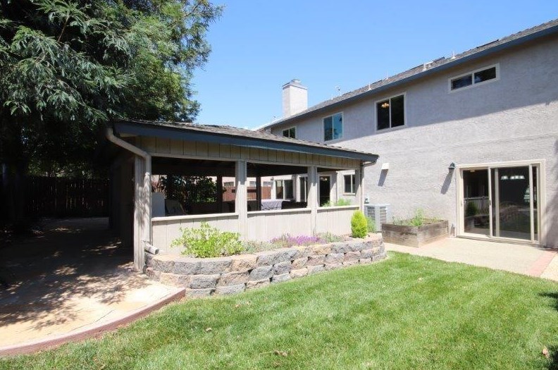 4708 Story Way, Elk Grove CA  95758-5117 exterior