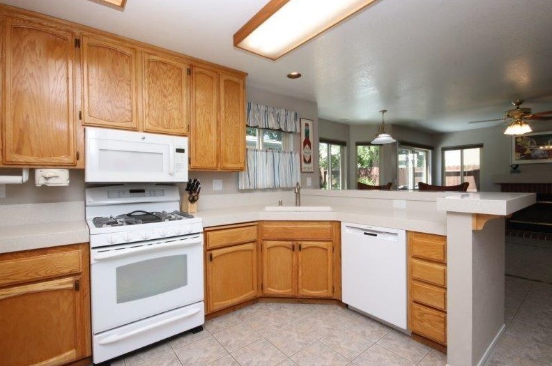 4708 Story Way, Elk Grove CA  95758-5117 exterior