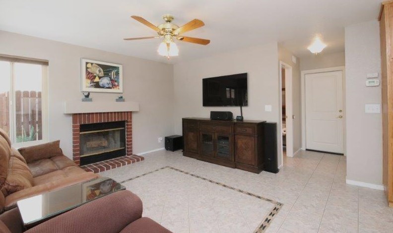 4708 Story Way, Elk Grove CA  95758-5117 exterior